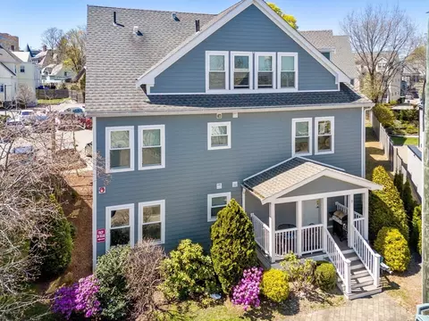 8 Dustin St, Boston, MA 02135