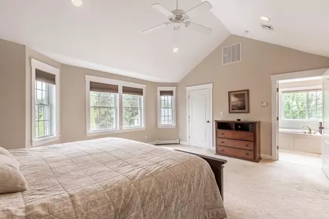 Bedroom - 66 Lindall St, Danvers, MA 01923 photo 2 of 5