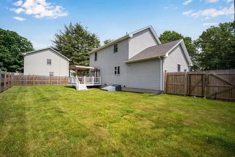 1572 Sumner Ave, Springfield, MA 01118 photo 32