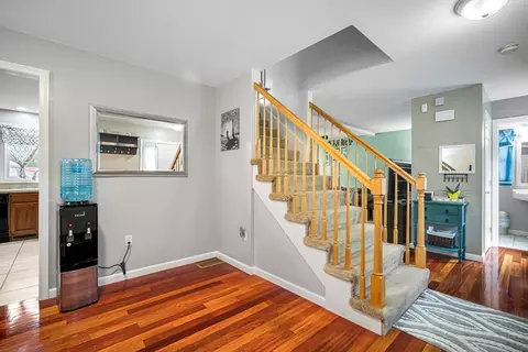 1572 Sumner Ave, Springfield, MA 01118 photo 6