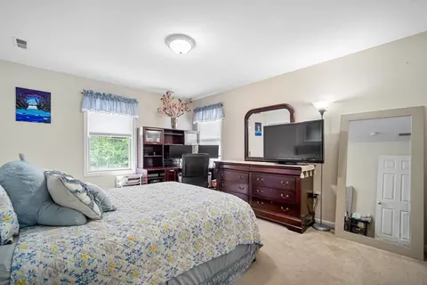 1572 Sumner Ave, Springfield, MA 01118 photo 18