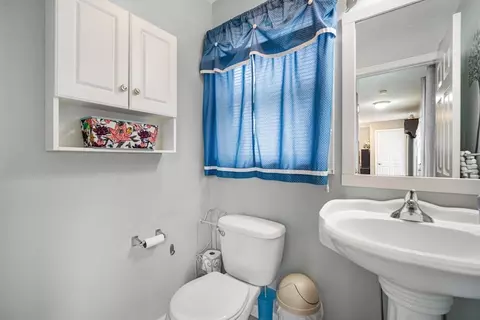 1572 Sumner Ave, Springfield, MA 01118 photo 16