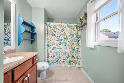 1572 Sumner Ave, Springfield, MA 01118 photo 23