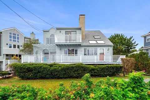72 Willow Rd, Nahant, MA 01908 photo 3