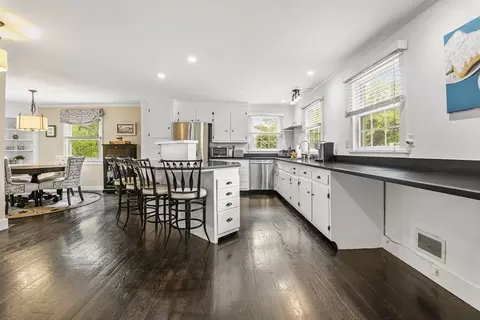 1403 Great Plain Ave, Needham, MA 02492 photo 11