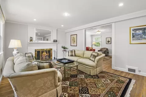 1403 Great Plain Ave, Needham, MA 02492 photo 6