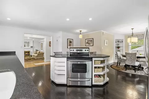 1403 Great Plain Ave, Needham, MA 02492 photo 13