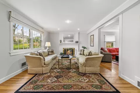 1403 Great Plain Ave, Needham, MA 02492 photo 5