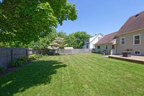17 1st Ave, Northbridge, MA 01534 photo 5
