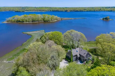 246 River Rd, Westport, MA 02790