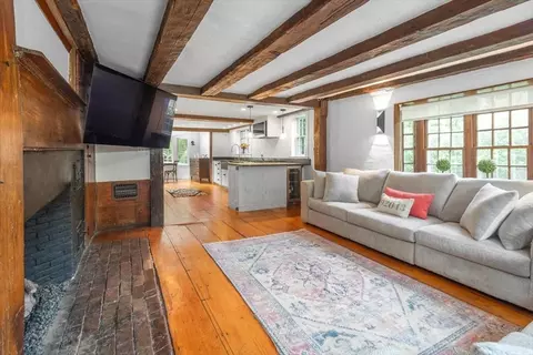 126 South St, Hingham, MA 02043 photo 6