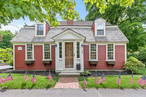 126 South St, Hingham, MA 02043 photo 2