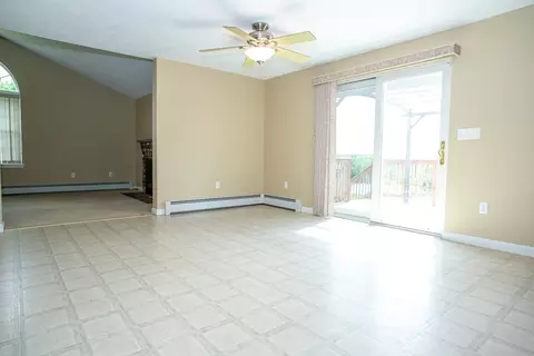 2 Ware Dr, Templeton, MA 01468 photo 8
