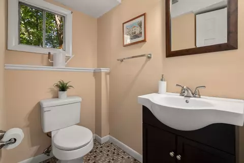 7 Spring Ln, Framingham, MA 01701 photo 21