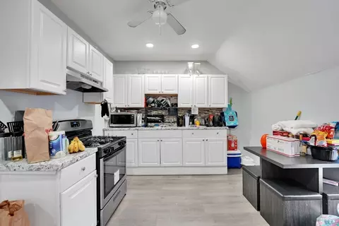 534 William St, Fall River, MA 02721 photo 9