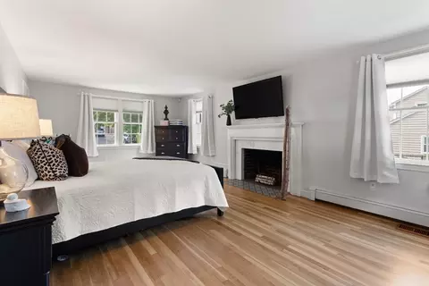 Bedroom - 17 Collins Ave, Reading, MA 01867 photo 2 of 6