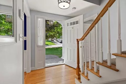 Entry Way - 17 Collins Ave, Reading, MA 01867 photo 3 of 7