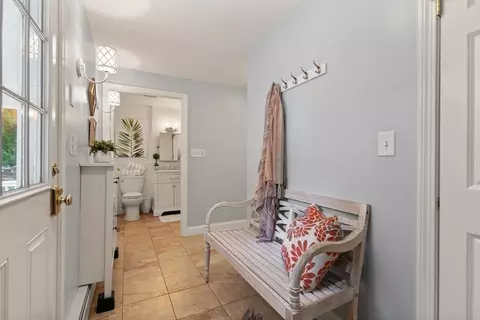 Entry Way - 17 Collins Ave, Reading, MA 01867 photo 4 of 7