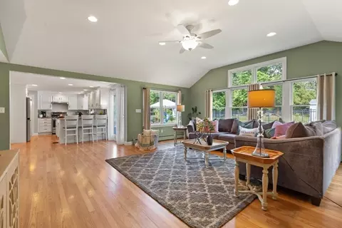 Living - 17 Collins Ave, Reading, MA 01867 photo 4 of 4