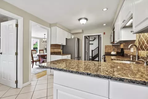 18 Bacon Rd, Framingham, MA 01701 photo 4