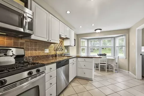 18 Bacon Rd, Framingham, MA 01701 photo 2