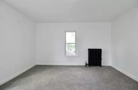 Bedroom - 19 Greene Pl, Springfield, MA 01109 photo 4 of 9