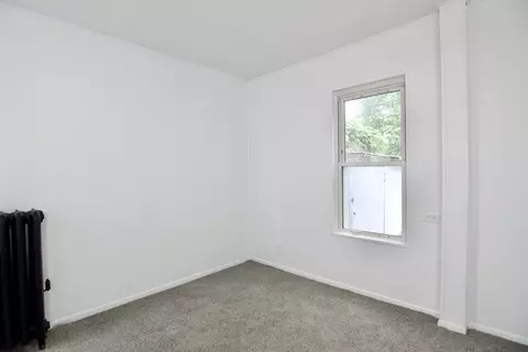 Bedroom - 19 Greene Pl, Springfield, MA 01109 photo 1 of 9