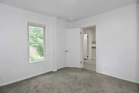 Bedroom - 19 Greene Pl, Springfield, MA 01109 photo 2 of 9