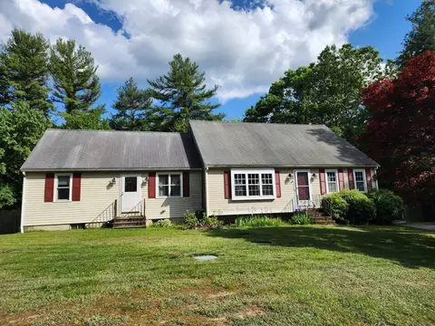50 Lacey Rd, Taunton, MA 02780