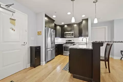 245 Cambridge St #304, Burlington, MA 01803