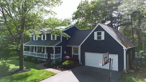 4 Pierce Ln, Upton, MA 01568 photo 2
