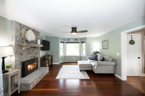 4 Pierce Ln, Upton, MA 01568 photo 10