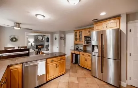 4 Pierce Ln, Upton, MA 01568 photo 12