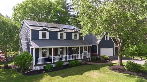 4 Pierce Ln, Upton, MA 01568