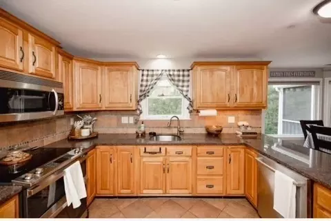 4 Pierce Ln, Upton, MA 01568 photo 14