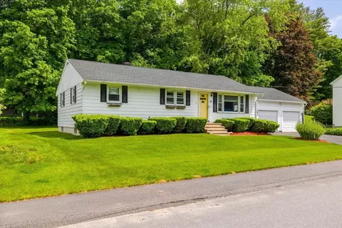 45 Douglas Rd, Gardner, MA 01440 photo 3