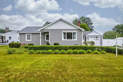 87 Greenpoint Cir, Chicopee, MA 01020
