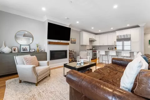 201 W 8th #1, Boston, MA 02127