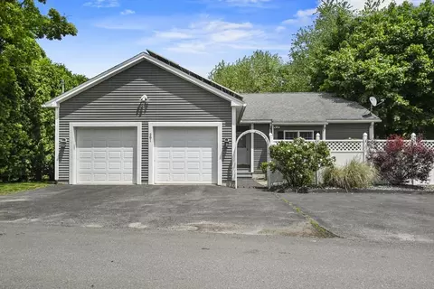 281 Pleasant St, Lunenburg, MA 01462