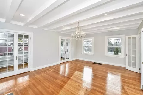 Living - 408 York St, Canton, MA 02021 photo 4 of 6