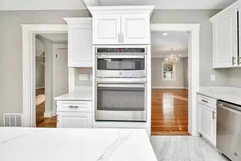 Entry Way - 408 York St, Canton, MA 02021 photo 1 of 5