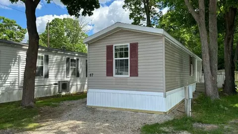557 SW Cutoff #67, Auburn, MA 01501