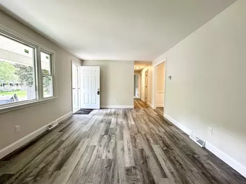 355 Ely Ave, West Springfield, MA 01089 photo 10