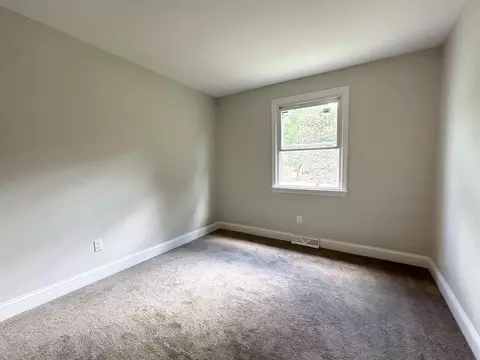 355 Ely Ave, West Springfield, MA 01089 photo 12