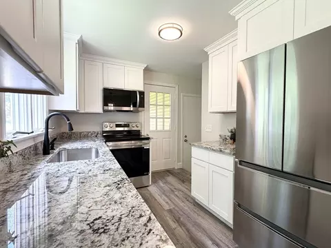 355 Ely Ave, West Springfield, MA 01089 photo 4