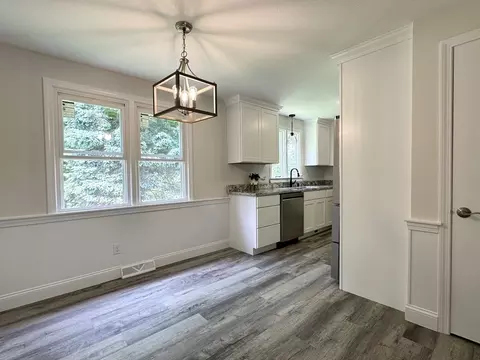 355 Ely Ave, West Springfield, MA 01089 photo 8