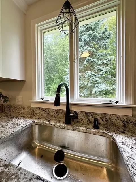 355 Ely Ave, West Springfield, MA 01089 photo 6