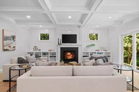 Living - 103 Wayne Rd, Needham, MA 02494 photo 2 of 4