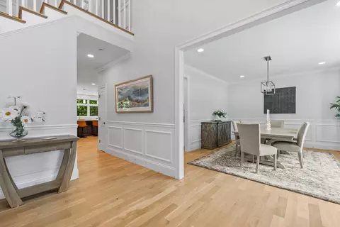 Entry Way - 103 Wayne Rd, Needham, MA 02494 photo 2 of 5