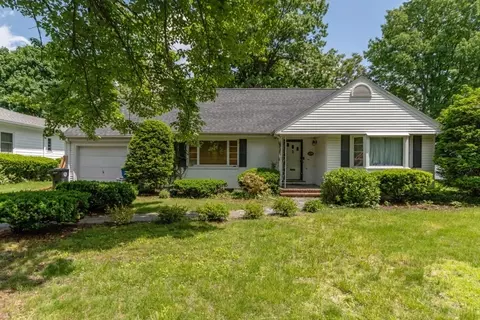 129 Radcliffe Rd, Belmont, MA 02478